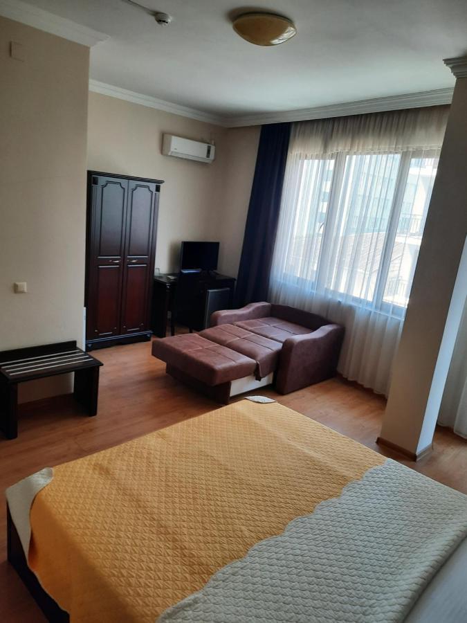 Hotel Riva Batumi Værelse billede